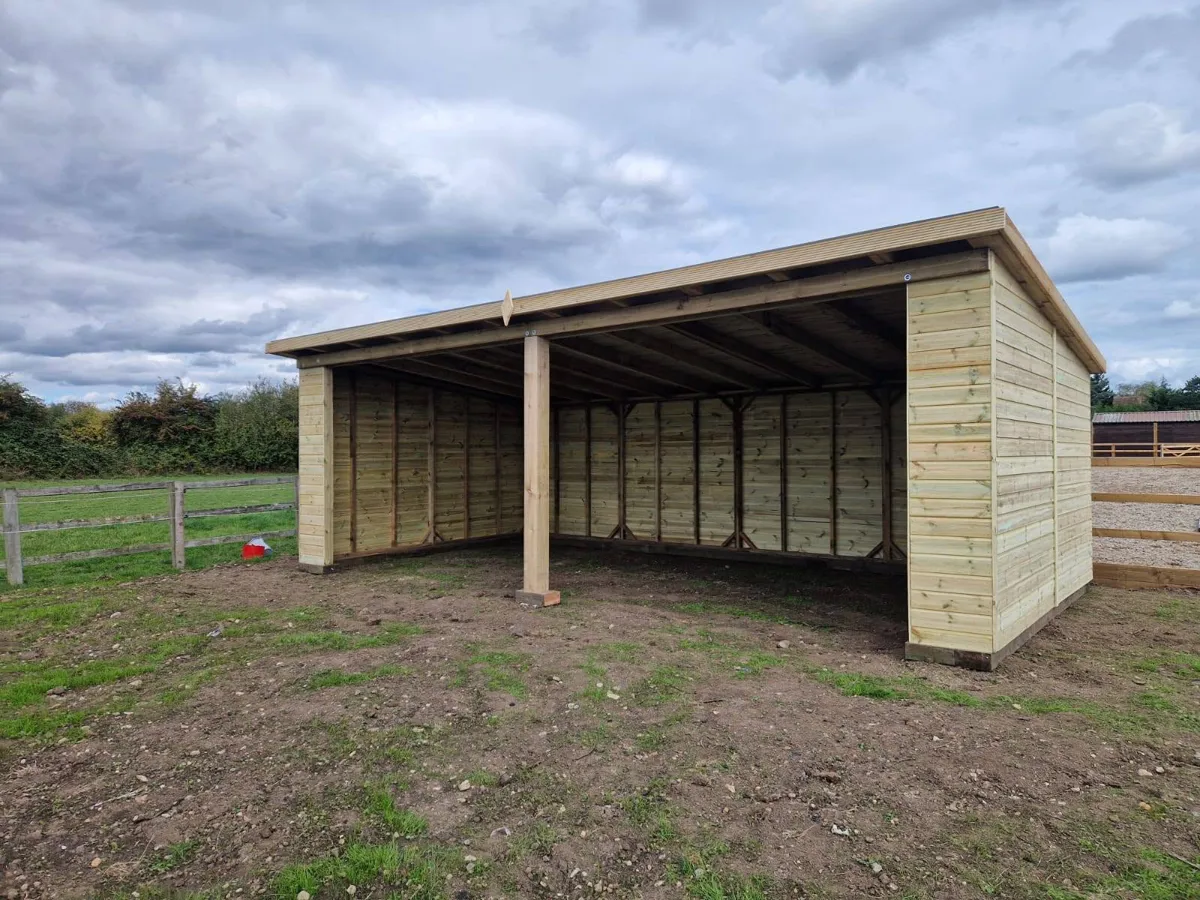 Field shelter & open-fronted store